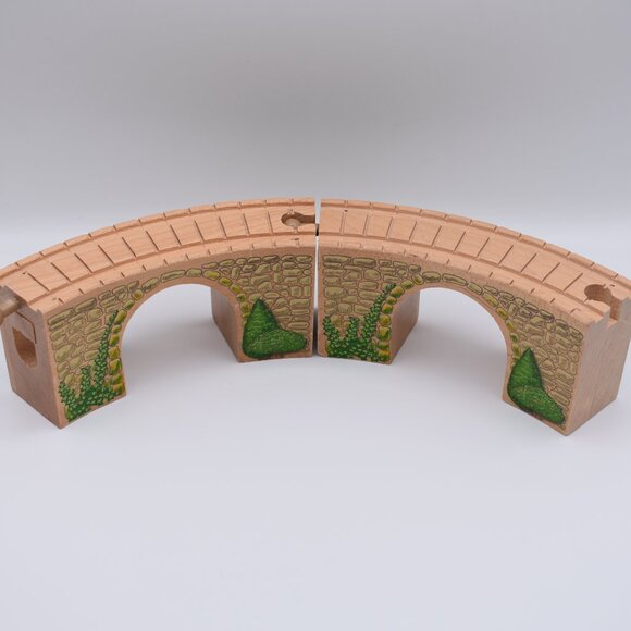Arched Curved Viaduct Bridge Wooden Clickity Clack Thomas and Friends Trains - Picture 1 of 11